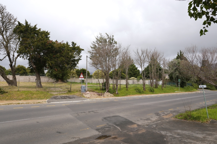 0 Bedroom Property for Sale in Constantia Western Cape